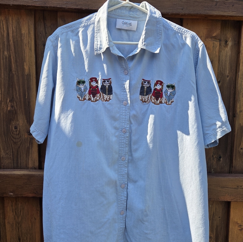Vintage Blue Short Sleeve Shirt With Cat Embroidery On Chest